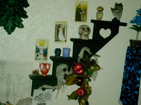 Khtonic Deities foyer